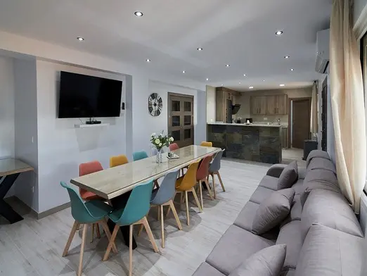 salon cocina de concepto abierto casa rural montefrio