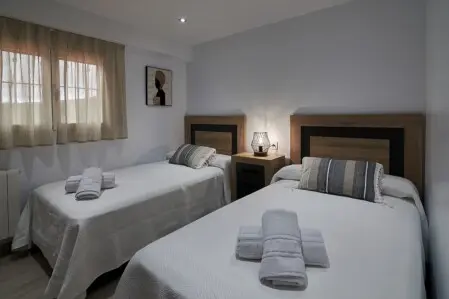 habitacion con camas individuales casa rural granada